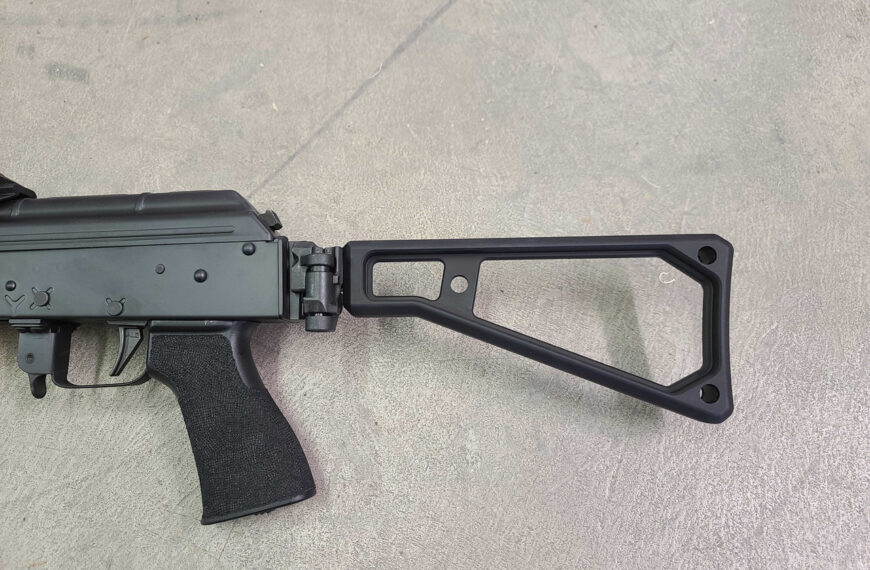 접이식 개머리판의 등장, 공수부대 무기의 변화